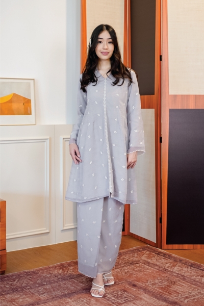 SERI KEBARUNG IN SEAL GREY